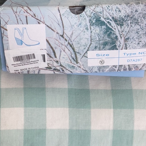 NWT Boots brown size 10 with silver trim  and 3.5 inch heels - Picture 8 of 11